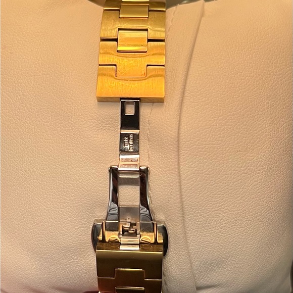 Authentic Gold Movado Watch - Picture 2 of 9